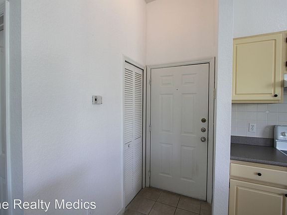 5th image of 8805 Dunes Ct APT 301