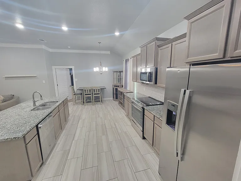 2502 Meadow Lark Dr — Photo 14