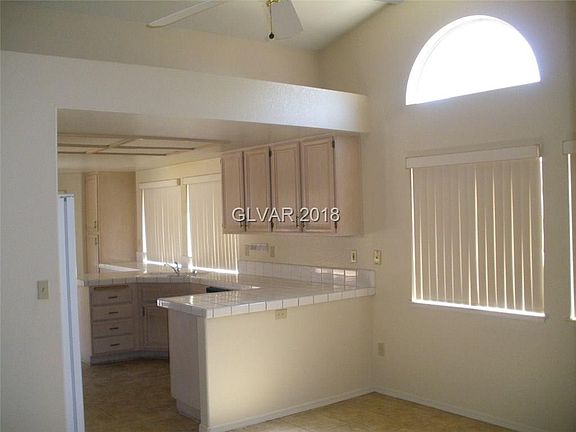 3rd image of 5812 Alimar Dr