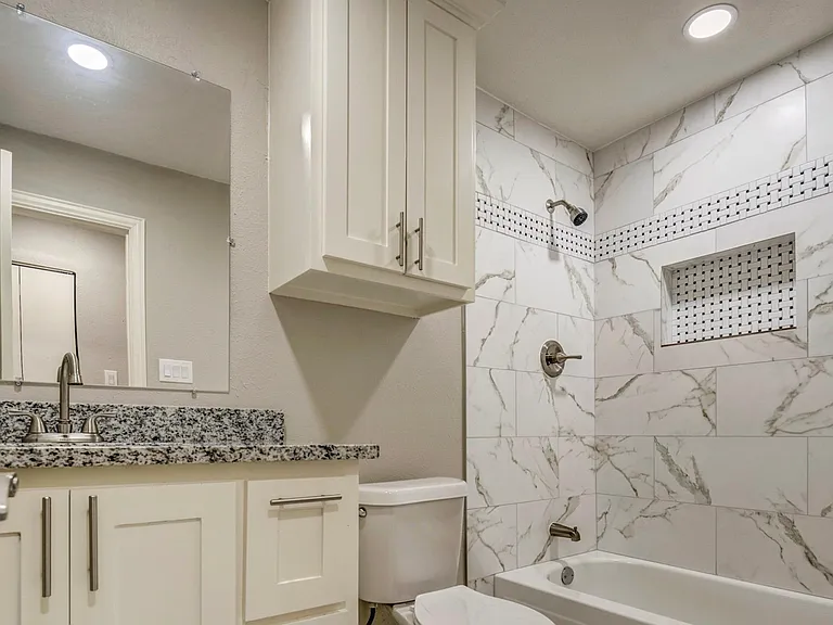 7813 Evening Star Dr — Photo 20