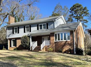 1364 5th Street Cir NW, Hickory, NC 28601