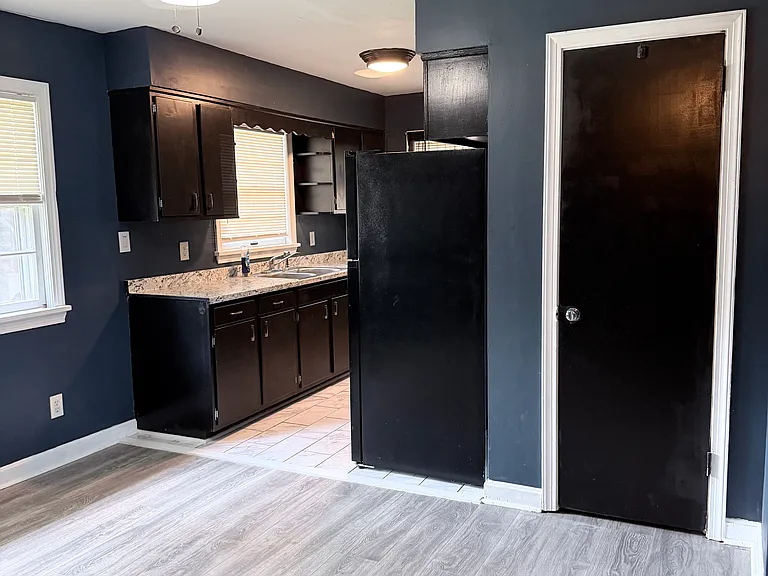 3206 Patricia Dr — Photo 12