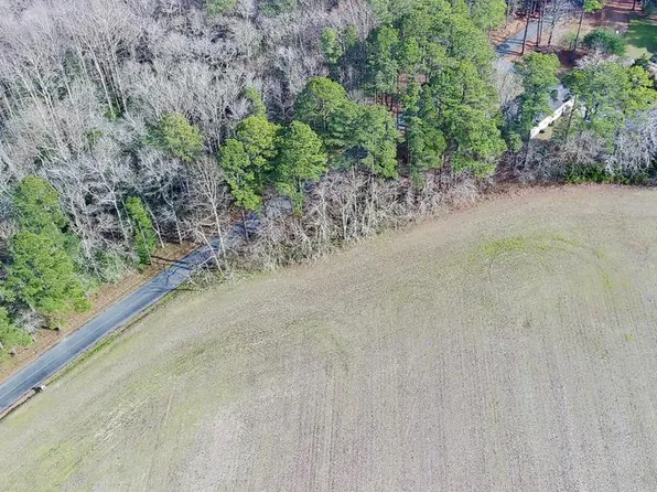 12 Fletcher Rd, Mappsville, VA 23407