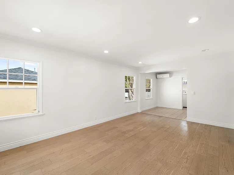 424 Locust St — Photo 3
