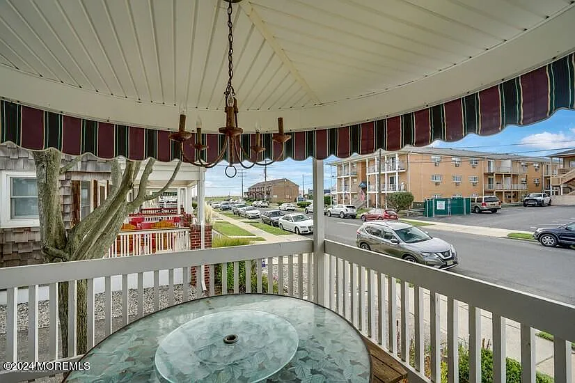 3 bed, 1739 sqft, $2,600 — Photo 4