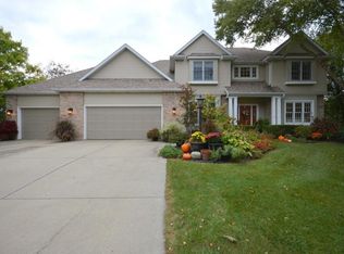 3621 Oak Ridge Dr, Elkhart, IN 46517