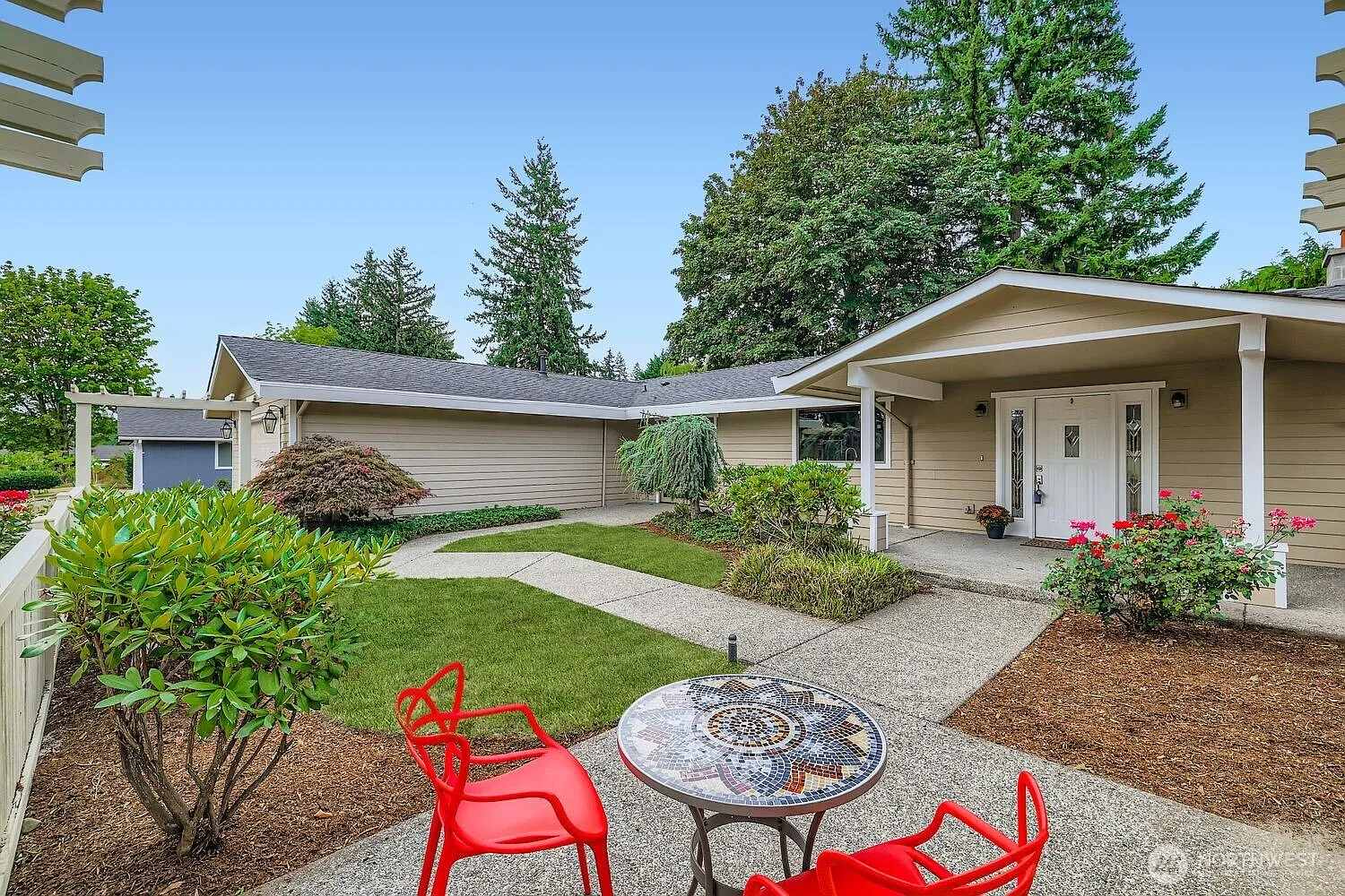 1733 172nd Pl NE photo 1