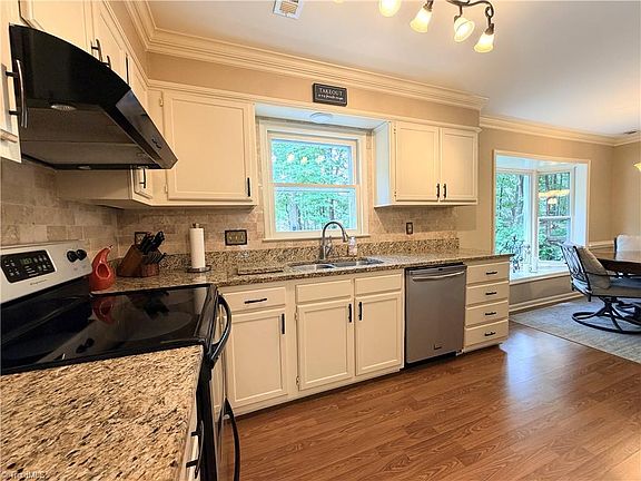4th image of 5810 Spanish Oak Dr