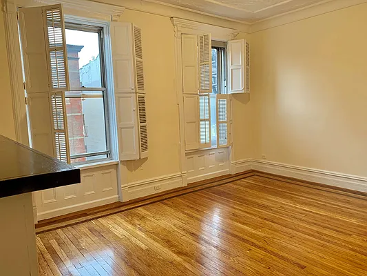 Rented by Walber 82nd Street | media 9