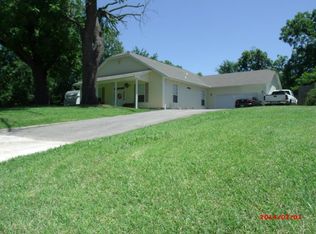 705 S Oak St, Holdenville, OK 74848