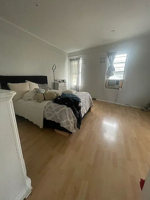 1st image of 3954 Victory Blvd #2R