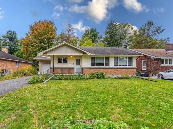 1210 Adirondack Dr, Ottawa, ON K2C 2V3