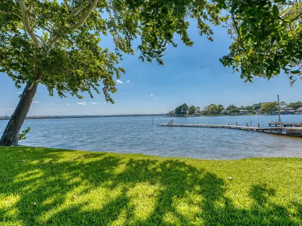 620 Deep Cove Drive, Granite Shoals, TX 78654