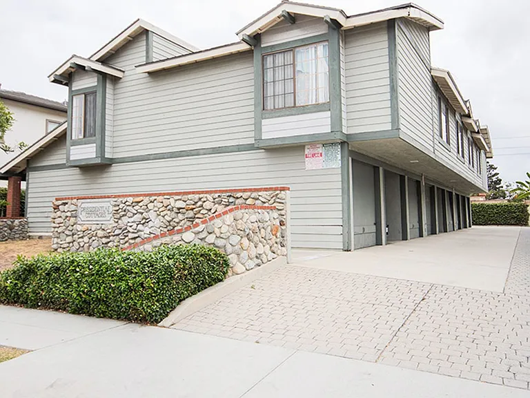 8065 Presidential Way — Photo 1