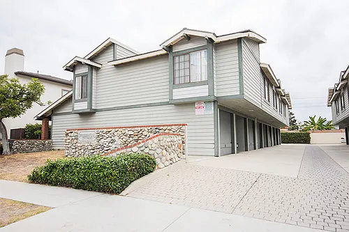 8065 Presidential Way Photo 1