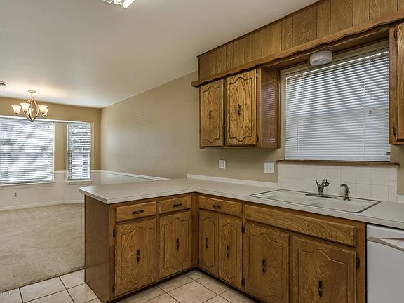 5th image of 7310 Jameson Dr