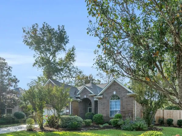 2 Highgrove Court, Conroe, TX 77384