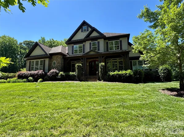 1126 Bromley Dr, Matthews, NC 28104