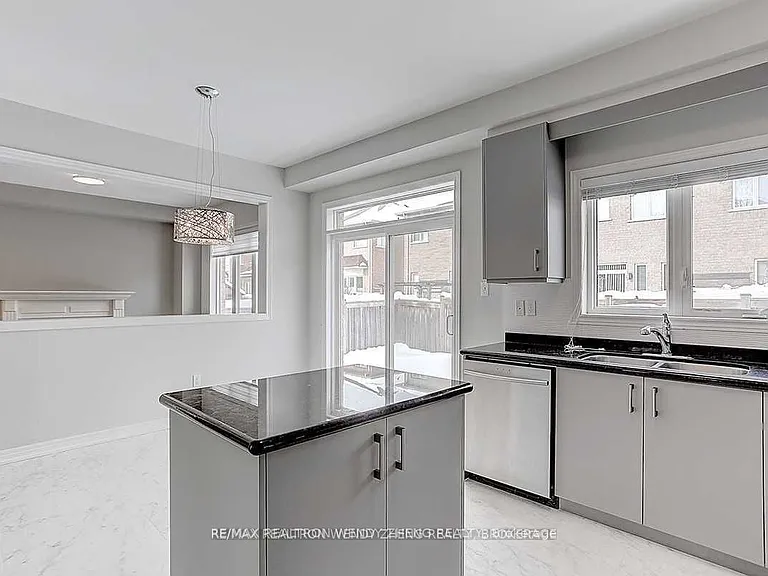 155 Durhamview Cres — Photo 14