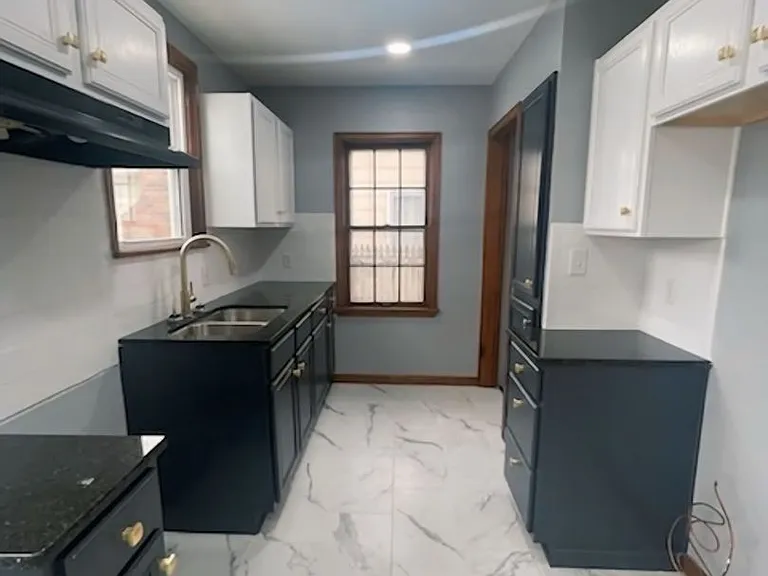 1093 Lawrence Dr — Photo 5