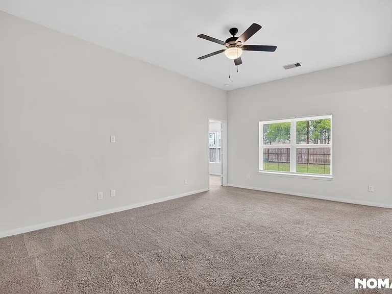2331 Golden Brandy Ln — Photo 7