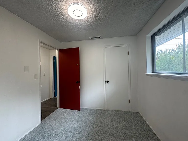 9901 Farwest Dr SW — Photo 17