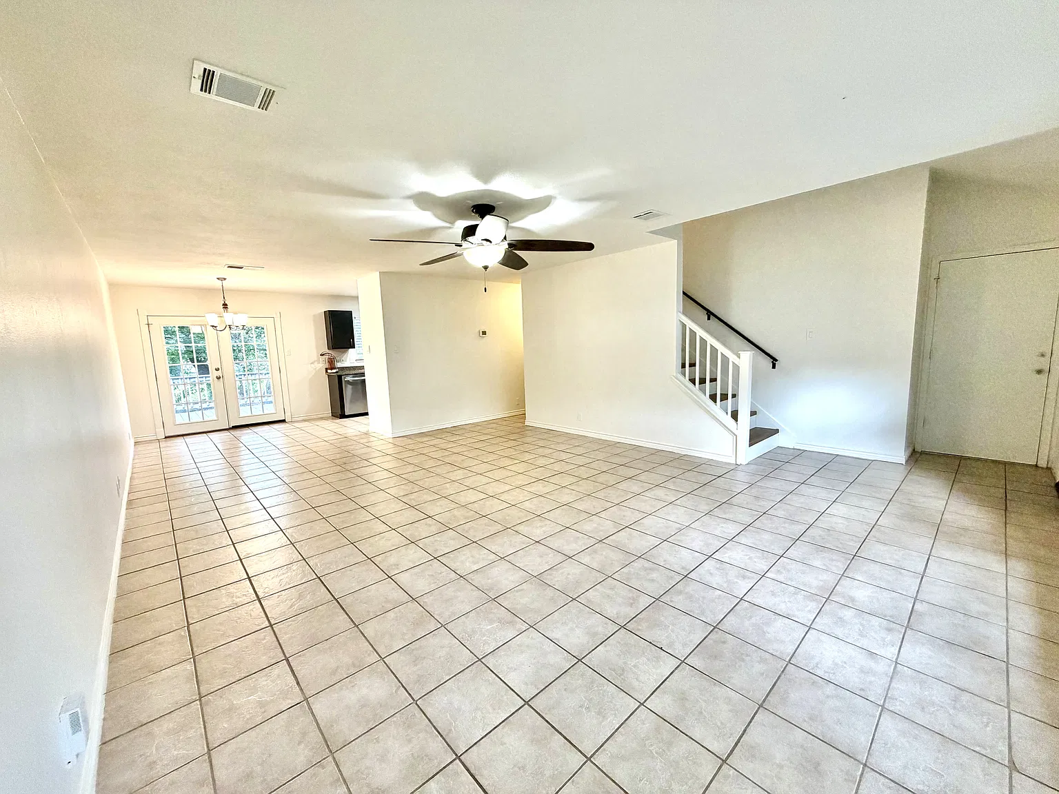 3 bed, 1521 sqft, $1,750 — Photo 4