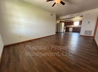 324 E 4th St, Maryville, MO 64468