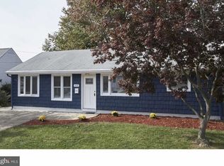 418 Holmes Dr, Burlington, NJ 08016