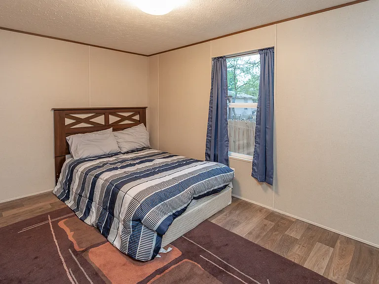 2204 Avenue K — Photo 7