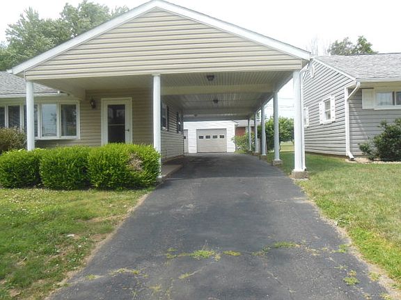 3rd image of 109 Thornton Dr