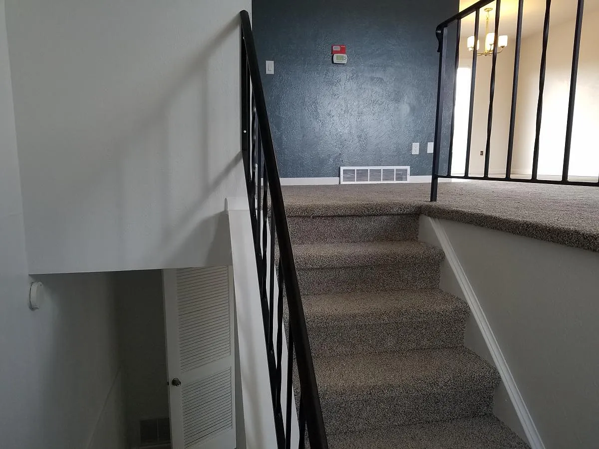 3 bed, 1750 sqft, $2,000 — Photo 2