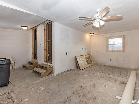 5th image of 513 3rd St