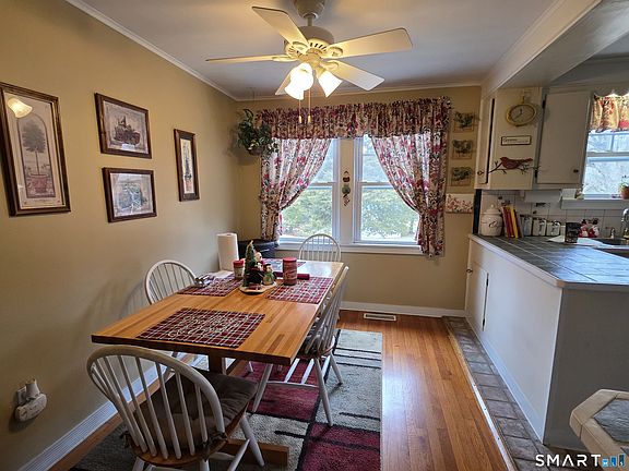 2nd image of 22 Pond Road