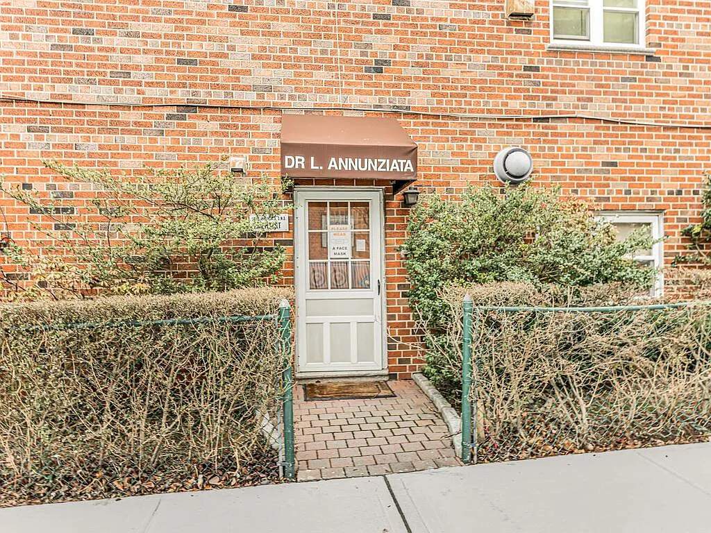 Studio, $2,999 — Photo 3