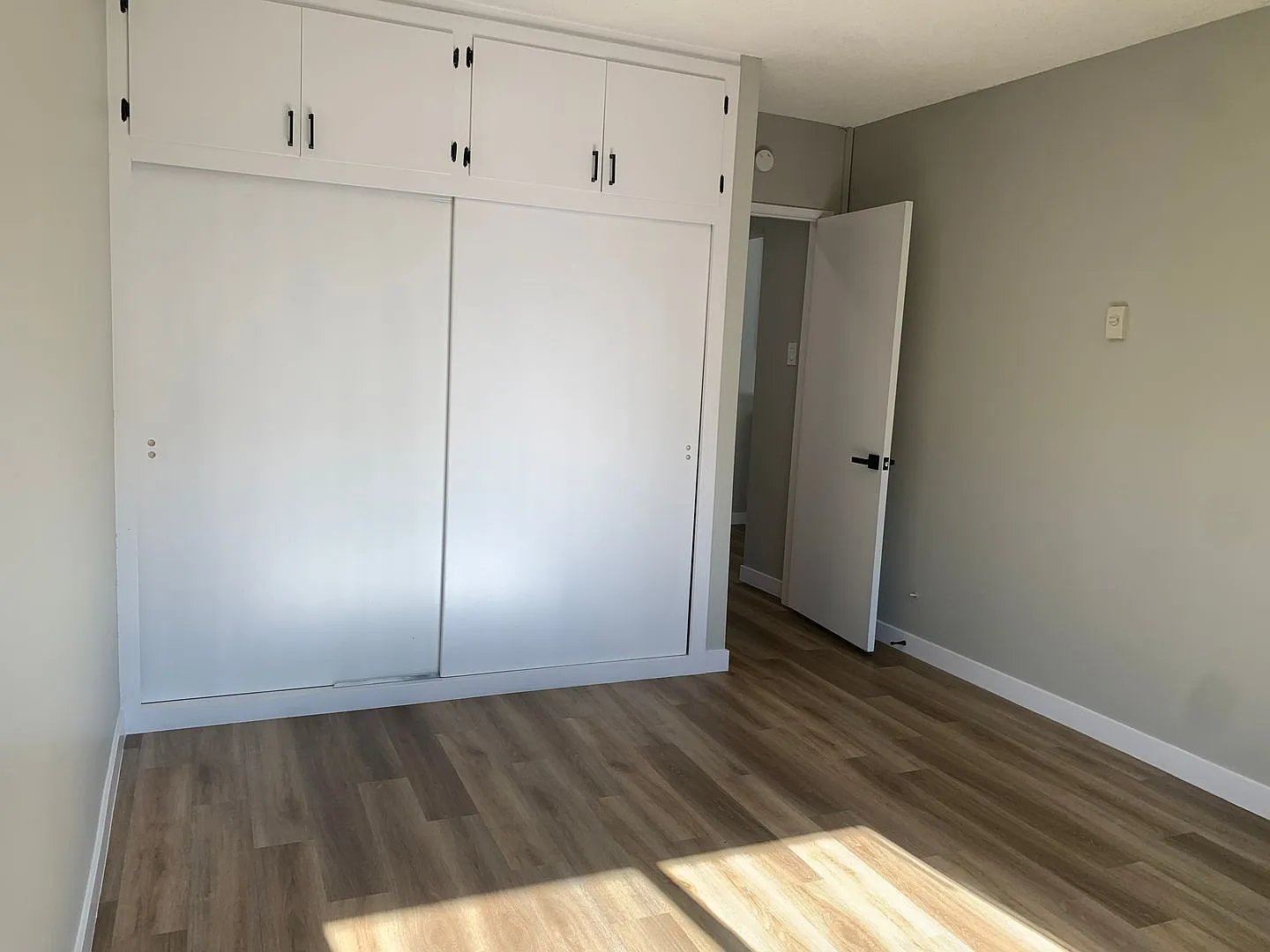 Brownstone Apartments — Photo 4
