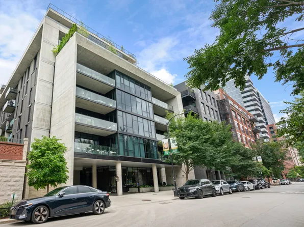 (undisclosed Address), Chicago, IL 60607
