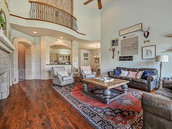 5th image of 15 Shady Bend Dr