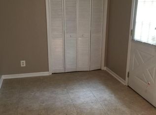 575 S Crescent Ave, Independence, MO 64053