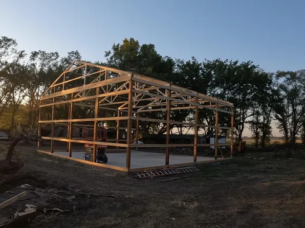 1410 N Washington Ave, Sedgwick, KS 67135