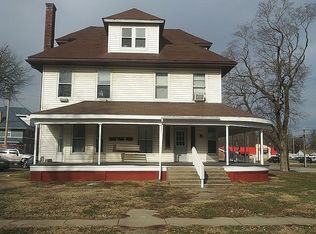 414 E Walnut St, Robinson, IL 62454