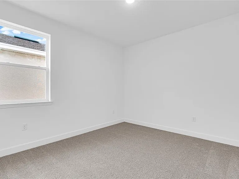 15179 Blue Peacock Ln — Photo 28