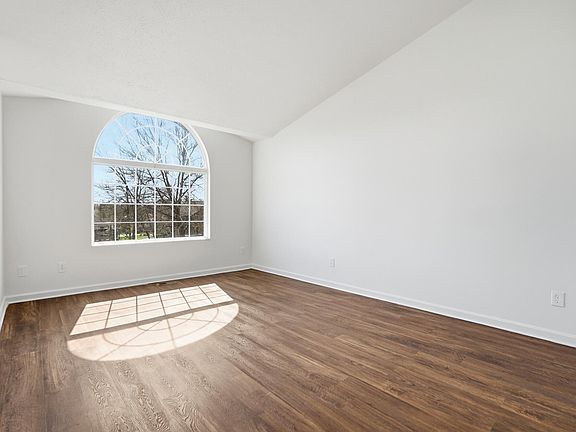 4th image of 6 N Cottonwood Ct