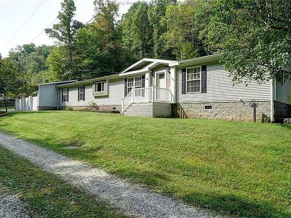 2nd image of 18 Tackett Ln