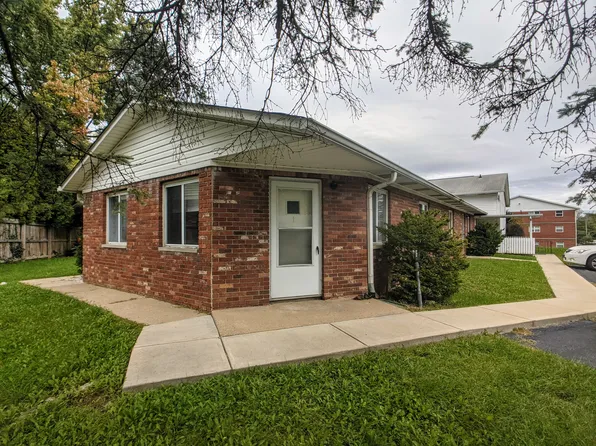 600 Wooddale Ter, Greenwood, IN