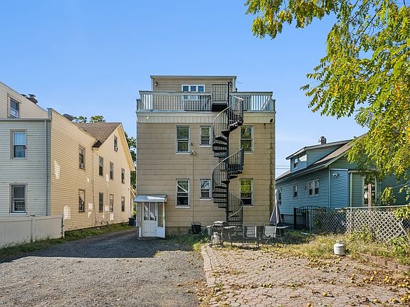 3rd image of 374 Boyden Ave APT 2