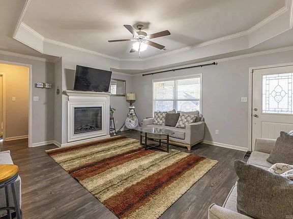 4th image of 1123 Heights Rd