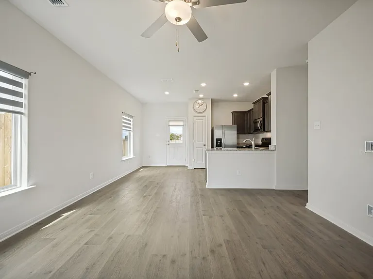 8213 White Wolf Trl — Photo 8