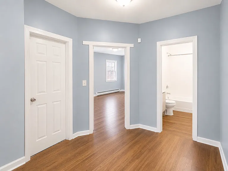1055 Capitol Ave #2E — Photo 3