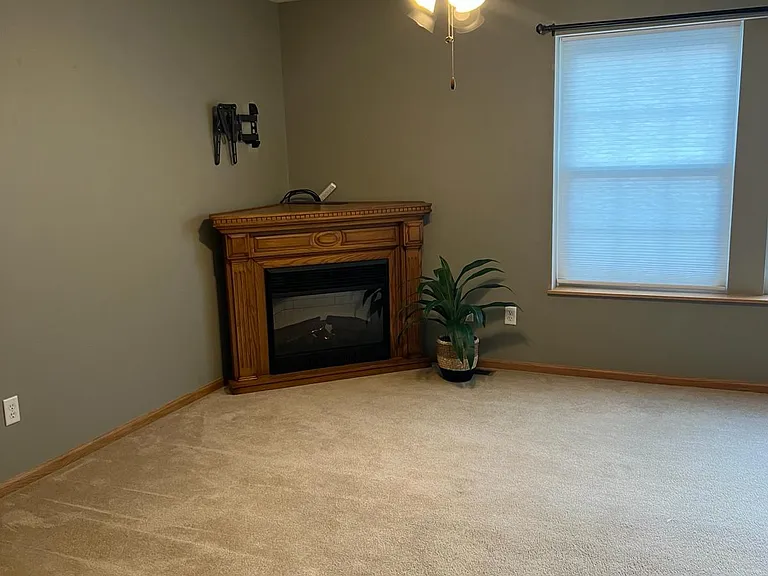 1223 SE Village View Ln — Photo 5